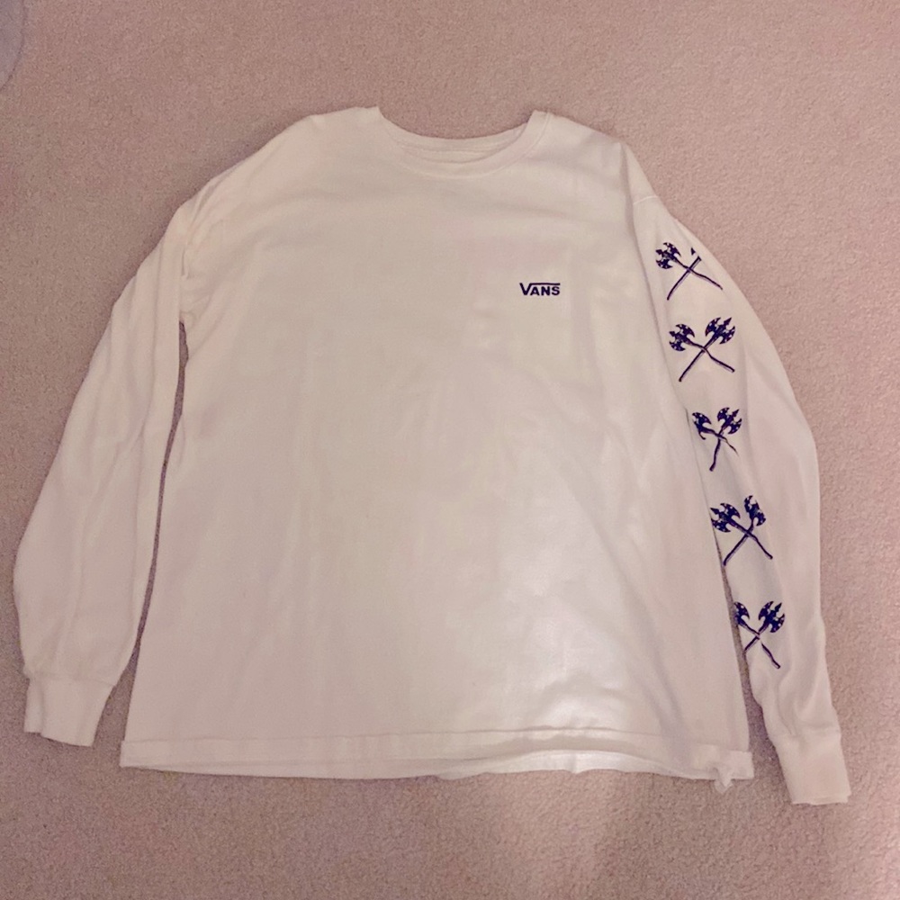 Vans long sleeve white t-shirt.